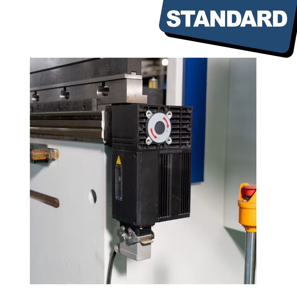 STANDARD Doblas de prensa SP8-CNC - 8 ejes (Y1,Y2,X1,X2,Z1,Z2,R1,R2+V)